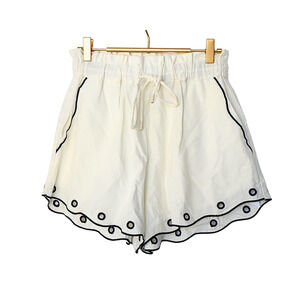 DRESS TO Embroidered Scallop Shorts - Off White - 2
